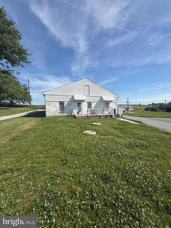 2312 CRALEY RD, Windsor, PA 17366
