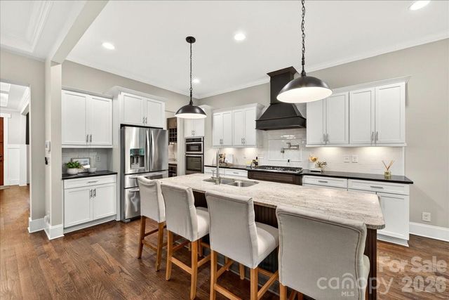 1624 Brook Road, Charlotte, NC 28205