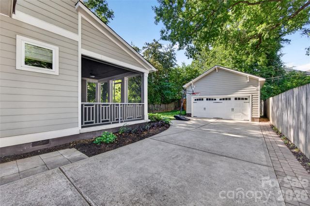 1624 Brook Road, Charlotte, NC 28205