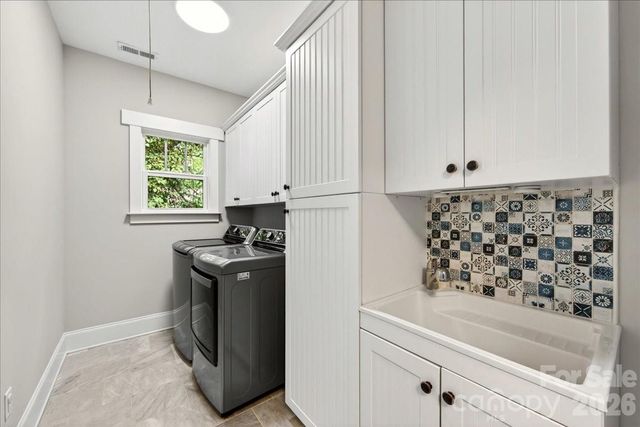 1624 Brook Road, Charlotte, NC 28205