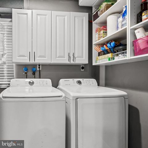 71 EDINBURGH RD, Blackwood, NJ 08012