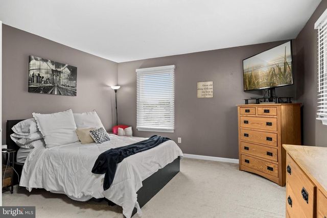 71 EDINBURGH RD, Blackwood, NJ 08012