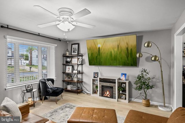 71 EDINBURGH RD, Blackwood, NJ 08012