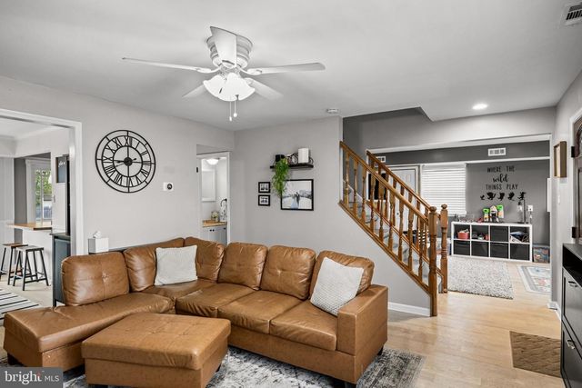 71 EDINBURGH RD, Blackwood, NJ 08012