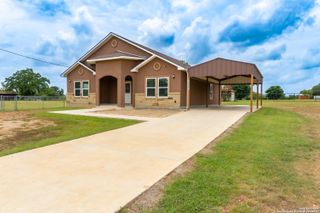 18687 Rolling Meadow, Lytle, TX 78052