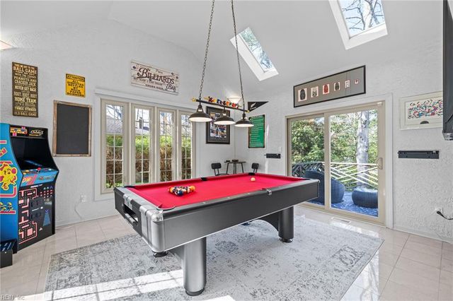 3232 Stapleford CHSE, Virginia Beach, VA 23452