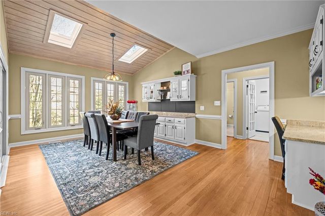 3232 Stapleford CHSE, Virginia Beach, VA 23452