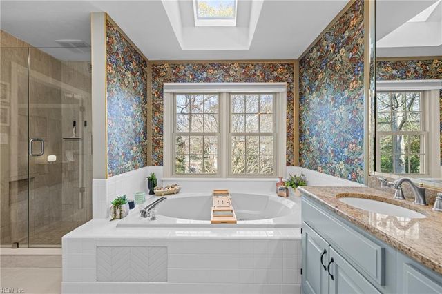 3232 Stapleford CHSE, Virginia Beach, VA 23452