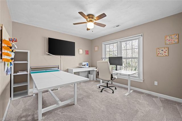 3232 Stapleford CHSE, Virginia Beach, VA 23452