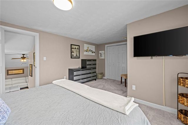 3232 Stapleford CHSE, Virginia Beach, VA 23452