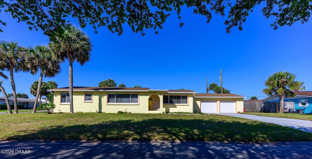 129 Country Club Drive, Ormond Beach, FL 32176