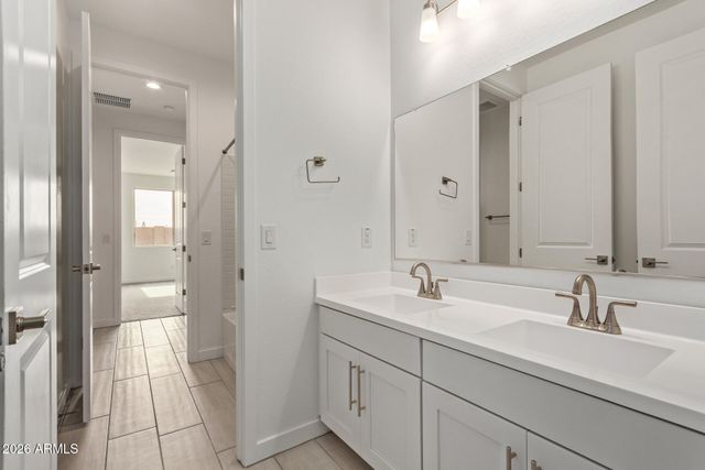 5343 W ROYAL PALM Road, Glendale, AZ 85302