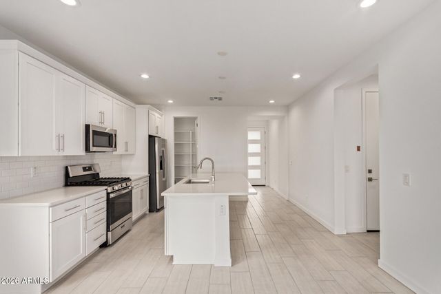 5343 W ROYAL PALM Road, Glendale, AZ 85302
