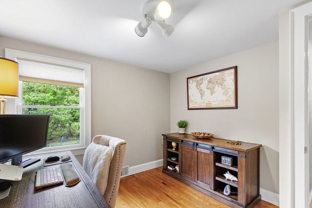 61 Pine Ridge Dr, Franklin, MA 02038