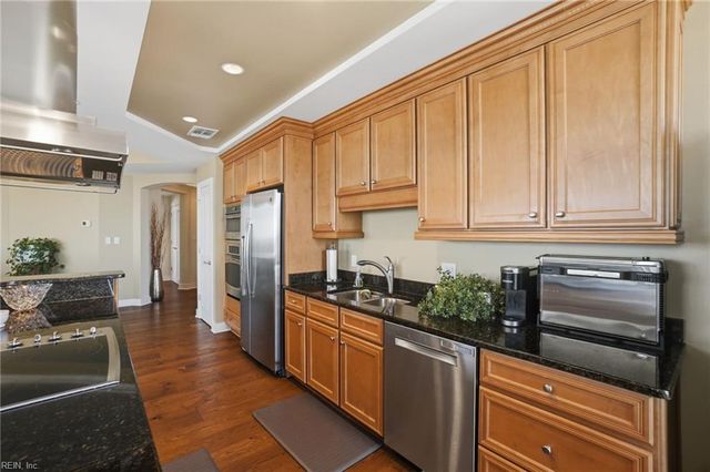 4545 Commerce St Unit 2501, Virginia Beach, VA 23462