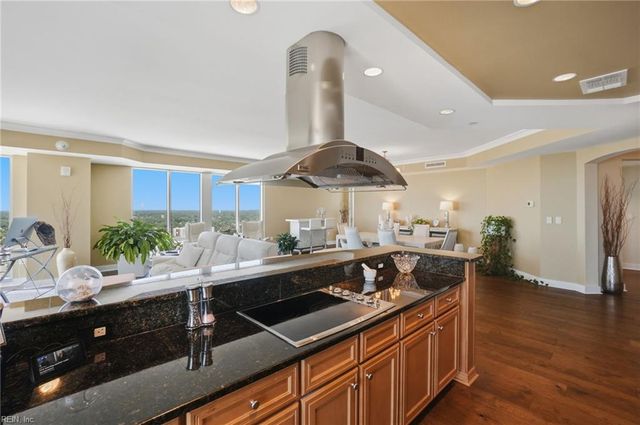 4545 Commerce St Unit 2501, Virginia Beach, VA 23462