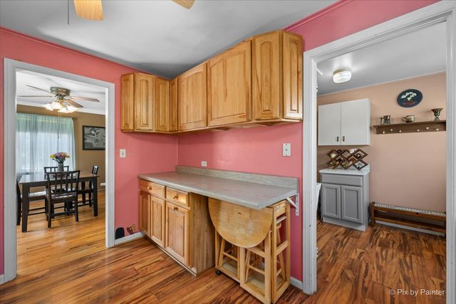 3201 Kemman Avenue, Brookfield, IL 60513