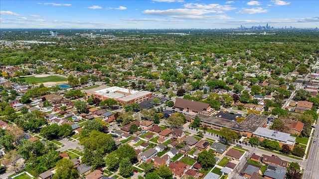 3201 Kemman Avenue, Brookfield, IL 60513