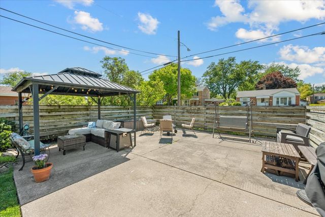 3201 Kemman Avenue, Brookfield, IL 60513