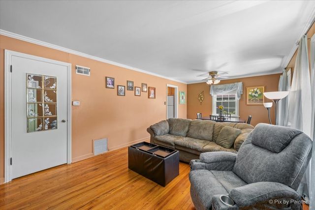 3201 Kemman Avenue, Brookfield, IL 60513