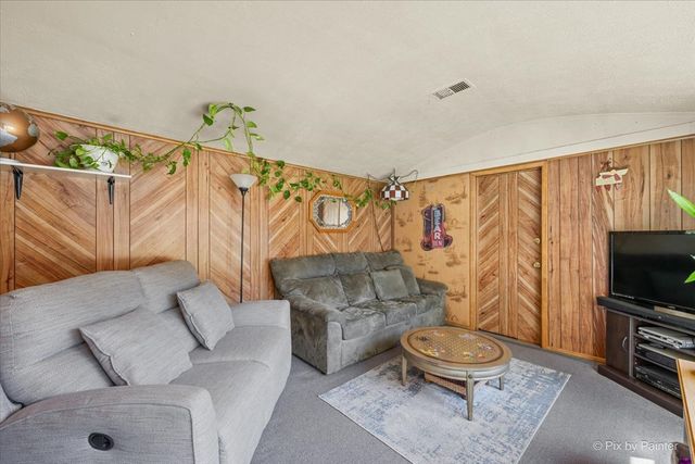 3201 Kemman Avenue, Brookfield, IL 60513