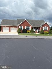 502 EVENING SUN DR, Moorefield, WV 26836