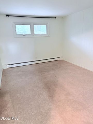 5 W 4th Avenue, Johnstown, NY 12095