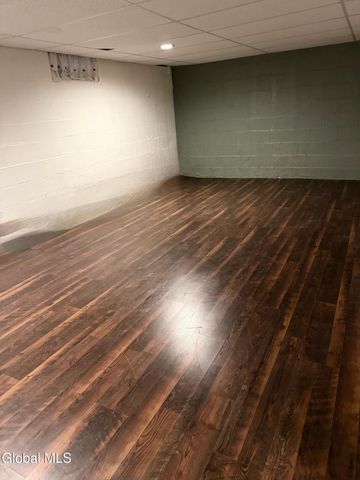 5 W 4th Avenue, Johnstown, NY 12095