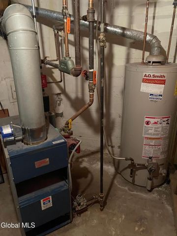 5 W 4th Avenue, Johnstown, NY 12095