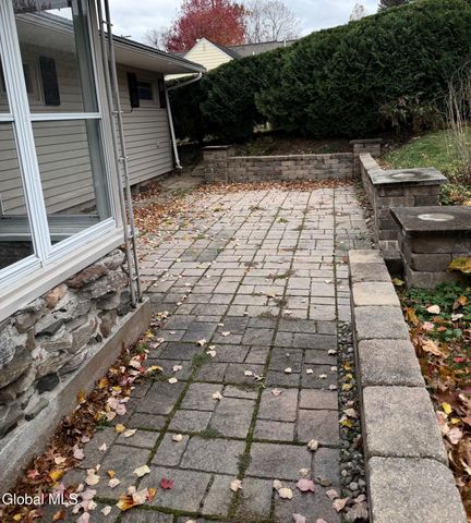 5 W 4th Avenue, Johnstown, NY 12095