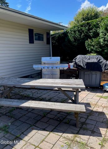 5 W 4th Avenue, Johnstown, NY 12095