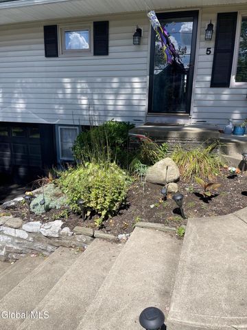 5 W 4th Avenue, Johnstown, NY 12095