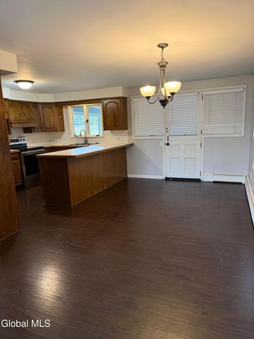 5 W 4th Avenue, Johnstown, NY 12095