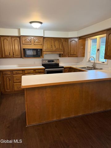 5 W 4th Avenue, Johnstown, NY 12095