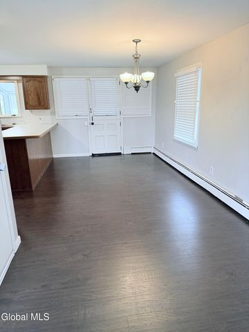 5 W 4th Avenue, Johnstown, NY 12095