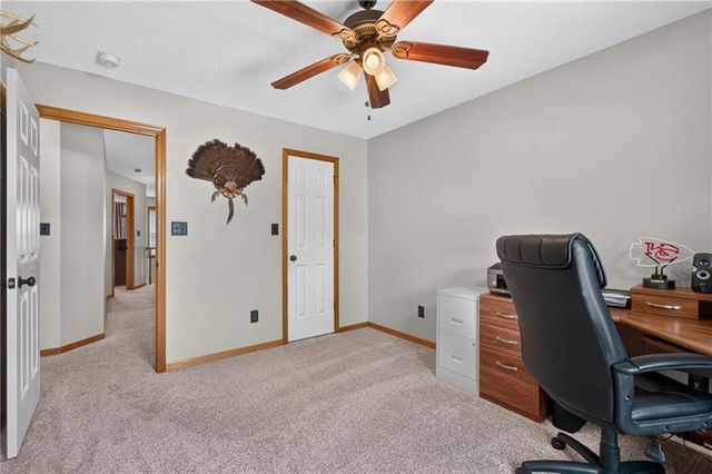 212 SE Bingham Drive, Lee's Summit, MO 64063