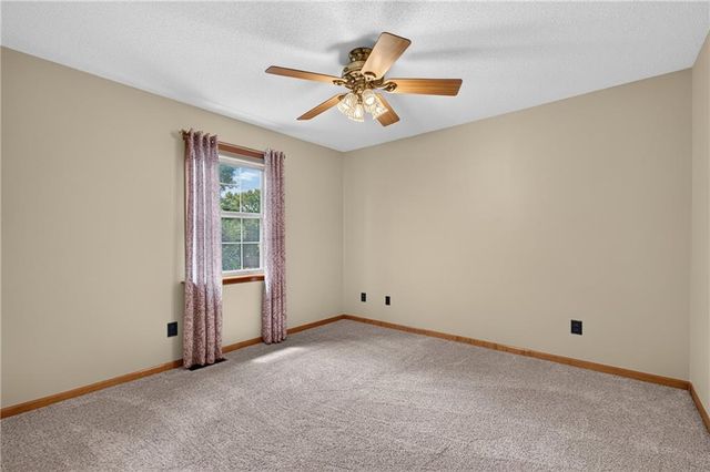 212 SE Bingham Drive, Lee's Summit, MO 64063