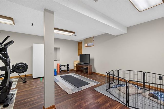 212 SE Bingham Drive, Lee's Summit, MO 64063