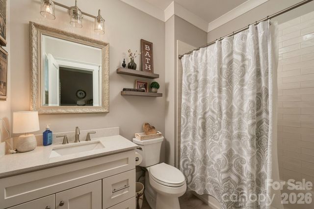 3135 E Ford Road, Charlotte, NC 28205
