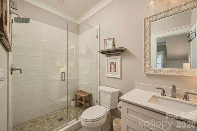 3135 E Ford Road, Charlotte, NC 28205