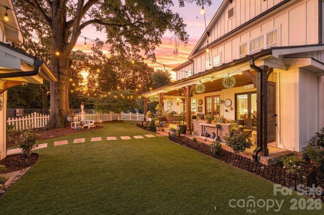 3135 E Ford Road, Charlotte, NC 28205