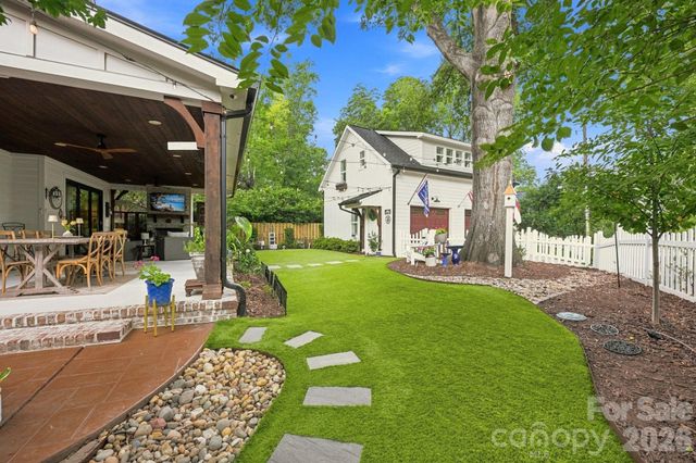 3135 E Ford Road, Charlotte, NC 28205