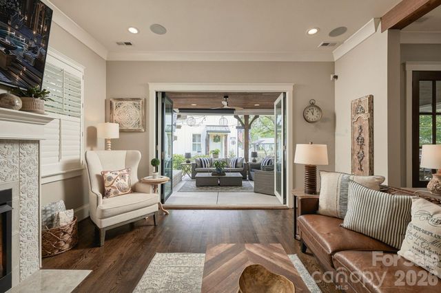 3135 E Ford Road, Charlotte, NC 28205