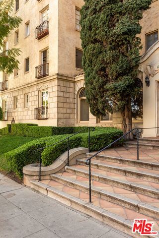 109 N Sycamore Avenue 102, Los Angeles, CA 90036