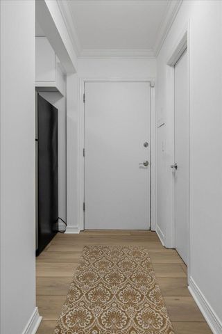 821 Douglas Avenue 104, Minneapolis, MN 55403