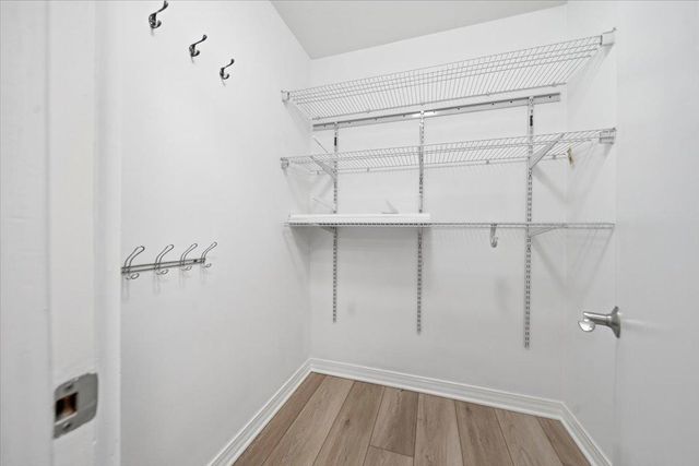 821 Douglas Avenue 104, Minneapolis, MN 55403