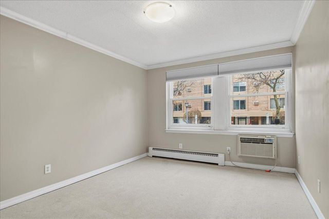 821 Douglas Avenue 104, Minneapolis, MN 55403