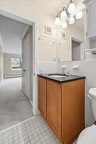 821 Douglas Avenue 104, Minneapolis, MN 55403