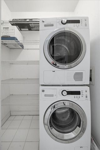 821 Douglas Avenue 104, Minneapolis, MN 55403