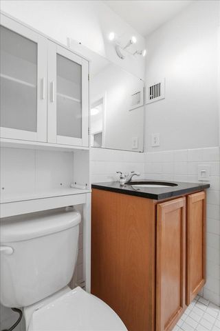 821 Douglas Avenue 104, Minneapolis, MN 55403